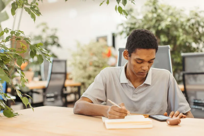 The Ping Is Winning: 5 Do-Not-Disturb Tools That Give Your Focus a Fighting Chance